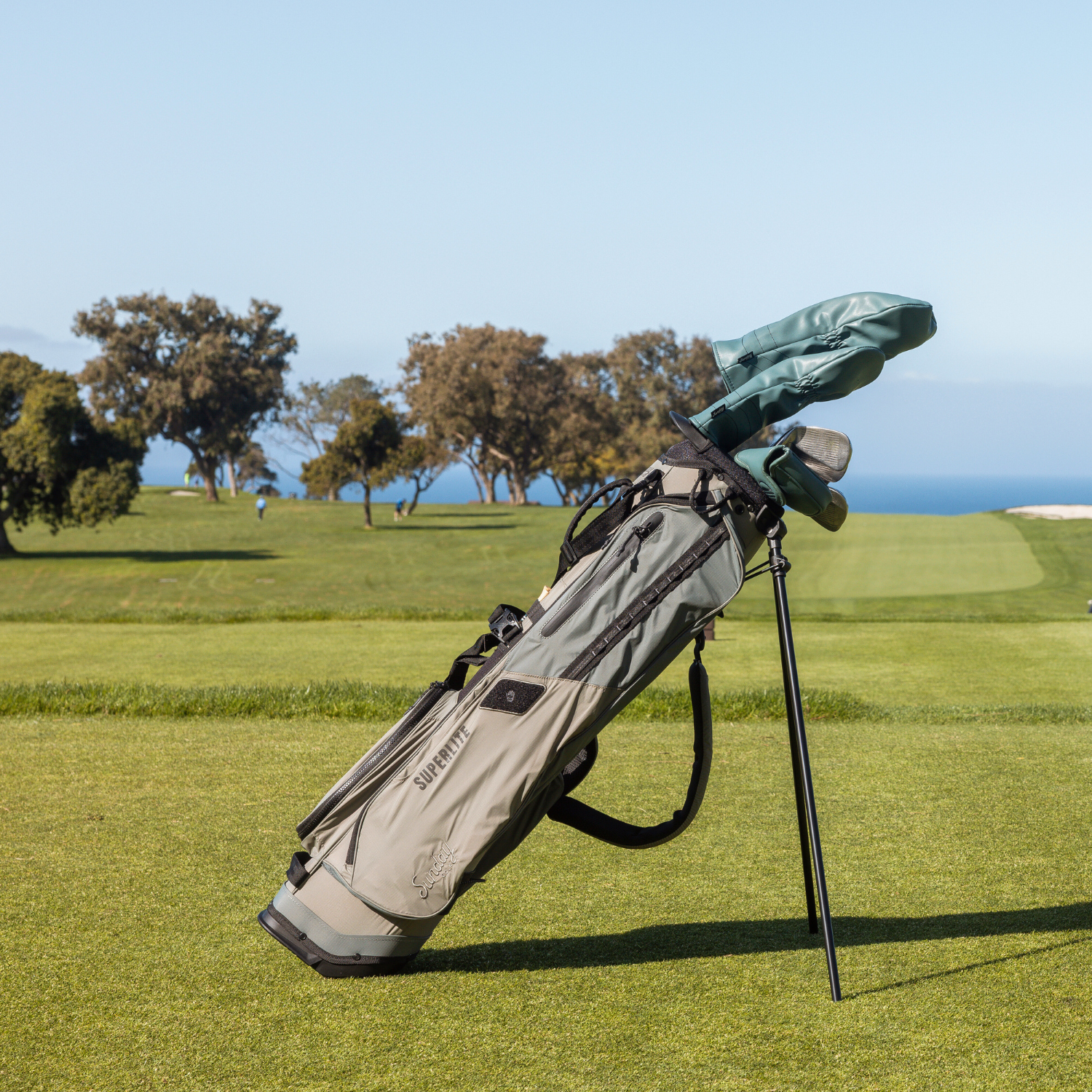 El Camino Superlite | Tan-Black Mid Size Stand Bag